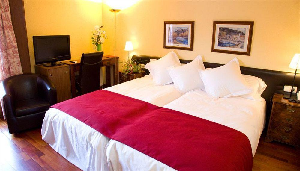 Hotel Del Lago Puigcerda Phòng bức ảnh