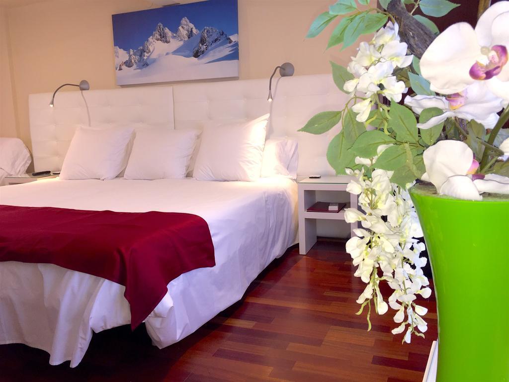 Hotel Del Lago Puigcerda Ngoại thất bức ảnh